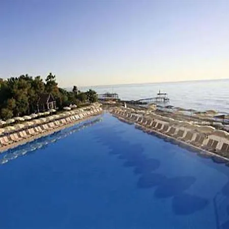 Отель Majesty Club Kemer Village